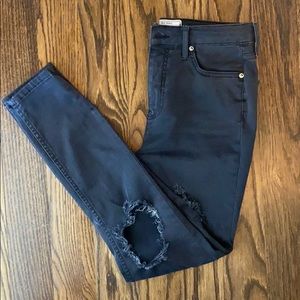 High Rise Distressed skinny jean
